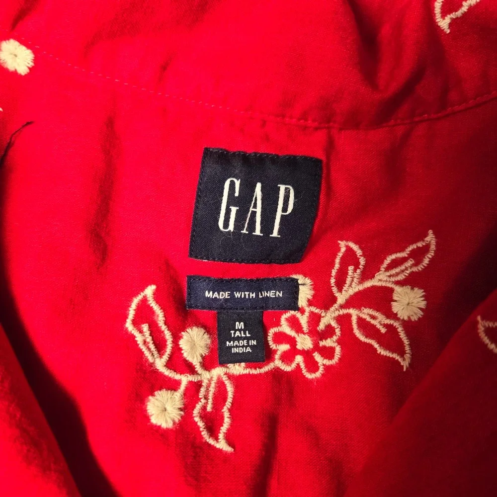 Gap Mens Medium Tall Red Linen Blend Floral Embroidered‎ Short Sleeve Camp Shirt - Picture 7 of 7